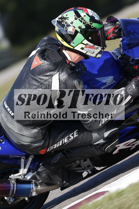 /Archiv-2025/49 26.08.2025 Cornu Master School ADR/blau-bleu/87